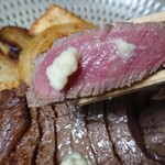 ビーフステーキ専門店　ひよこ - オリジナル洋わさびソースも美味い☆