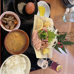 ごて王  - 料理写真:卵かけご飯ランチ、鶏の刺身定食！　880円。