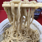 ラーメン二郎 - うんうん、塩汁なしはちとショッパー。普通の汁なしの方が旨いかな？