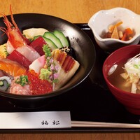 海鮮丼（鮨シャリにて）