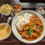 Kanton Ryourishouki - 牛バラかけご飯¥780-