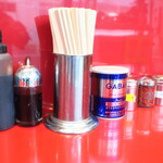 ラーメン二郎 - 卓上調味料