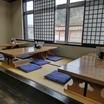 Aduma Soba - 店内の雰囲気