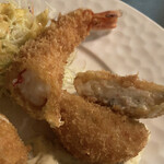 オオツカ - 海老フライ自家製タルタルソース1本¥380
      ずわいがにクリームコロッケ1個¥380