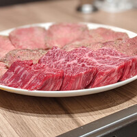 焼肉うしごろ 新宿三丁目店 - 