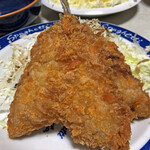 肉の広喜屋 - アジフライ