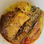 SPICY CURRY 魯珈 - モルディブフィッシュ・ポークカレー