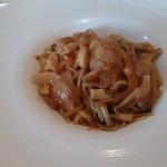 オステリア　コミンチャーレ - キノコと豚肉のトマトソース♪（パスタランチ）