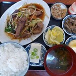 Yoshinoya - ニラレバー定食
