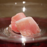 島津 - 滑らかな食感から伝える綺麗な甘み、口への馴染みからは旨みを感じさせて優しく口どける。