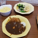 ビッグボーイ - カレー二皿目、コーンスープ、サラダは追加なし