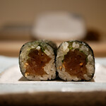 島津 - 干瓢巻き　※追加
      瑞々しくさっぱりした旨みを伝える干瓢、紫蘇の香りで綺麗なバランスをもたらしてくれました。