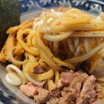 兎に角 - 熱々です。油そば（普通盛）