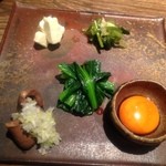 やきとりの玉屋 - ４種盛り合わせ　７００円。