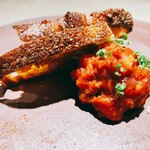 katecuore - タルタルとライ麦トースト