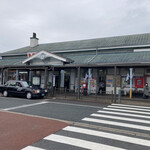 Chuuouken - 素敵な駅舎。建て替え計画があったそうだがお流れになったとか。賢明じゃ。