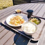 ポートテラスカフェ - 光り輝く!!豆腐と冬野菜のチャンプルー定食♪