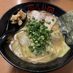 Ramen Hakke - とんこつ（久留米）700円　麺、味普通　クーポン麺大盛