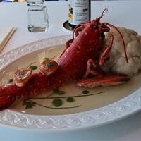 シグネチャー - 冷たい前菜：オマール海老 パリ風