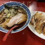 麺家はやし - 醤油ラーメンと餃子