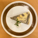 木更津のカフェ marone - 黒ごまのチーズケーキ