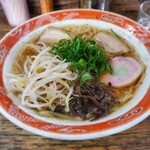 丸太小屋 - 650円のニンニクラーメンです。