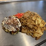 お好み焼き 明後日 - 料理写真:よくばり定食：豚玉ハーフと焼そば