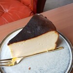 CAFE TOLAND - バスクチーズケーキ