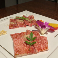 黒毛和牛焼肉 虎斑 北新地店 - 