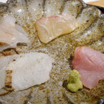 馳走 啐啄一十  - 皮剥(広島県江田島産、1日寝かせ)、皮剥の肝
      炭火炙り虎魚(広島県豊島産、3日寝かせ)
      炭火炙り金目鯛(静岡県駿河湾産、サスエ前田魚店、7日熟成)
      醤油洗い真鯛(山口県周防大島産、3日寝かせ)