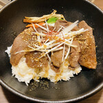 YAKINIKU TORANOYA - カルビ丼
