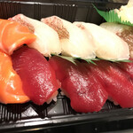 魚がし寿司 - 赤身、真鯛、サーモン
