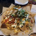 SanTan Brewing Company - Brewhouse Nachos(Shredded Chickenトッピング)♪