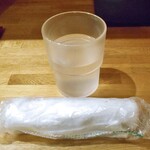 天ぷら処 こさか - お冷や ＆ おしぼり