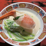 富小路 やま岸 - 蟹爪、太いしパンパンです。芹も根まで入っていて美味しい！