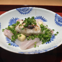 富小路 やま岸 - 虎河豚のてっさと白子。白子、大きいです