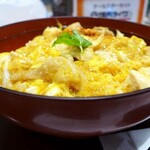 鶏三和 - 香草美水鶏親子丼