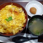 鶏三和 - 香草美水鶏親子丼