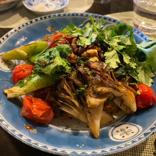 スパイス小料理+呑み処 Magic hour_1