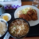 そば処 とう庵 - 唐揚げ定食750円。