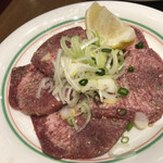 焼肉 鶯谷園 - 普通のタンかな？