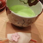 恵比寿　くろいわ - 和菓子と一緒に頂いた抹茶（201301）