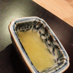 恵比寿　くろいわ - 酢醤油にお湯を入れて最後はこれを飲むわけです（201301）