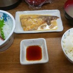 魚力 - さば味噌煮・刺身定食
