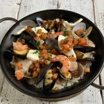 Luxurious Seafood paella