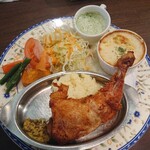 ABC食堂 - 本日のランチ「チキンモモ肉のコンフィ・カレードリア」コンフィ最高に美味しかった~これにパン、スープ、ドリンクが付いて1200円(2022.2)