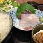 和食居酒屋 藤喜丸 - 刺し身付き