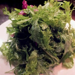 レ・フルシェット - 「長田さんが作った無農薬サラダ」：山梨の上野原ハーブガーデン産。リーフが肉厚で味が濃い！