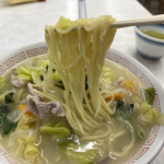 旭東洋 - 麺　リフトアップ