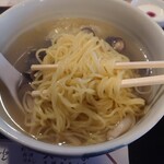 Daikokuya - しじみラーメン　900円　麺アップ